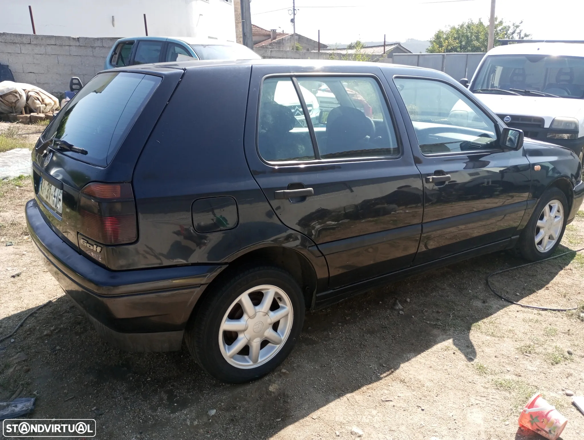 VW Golf - 4