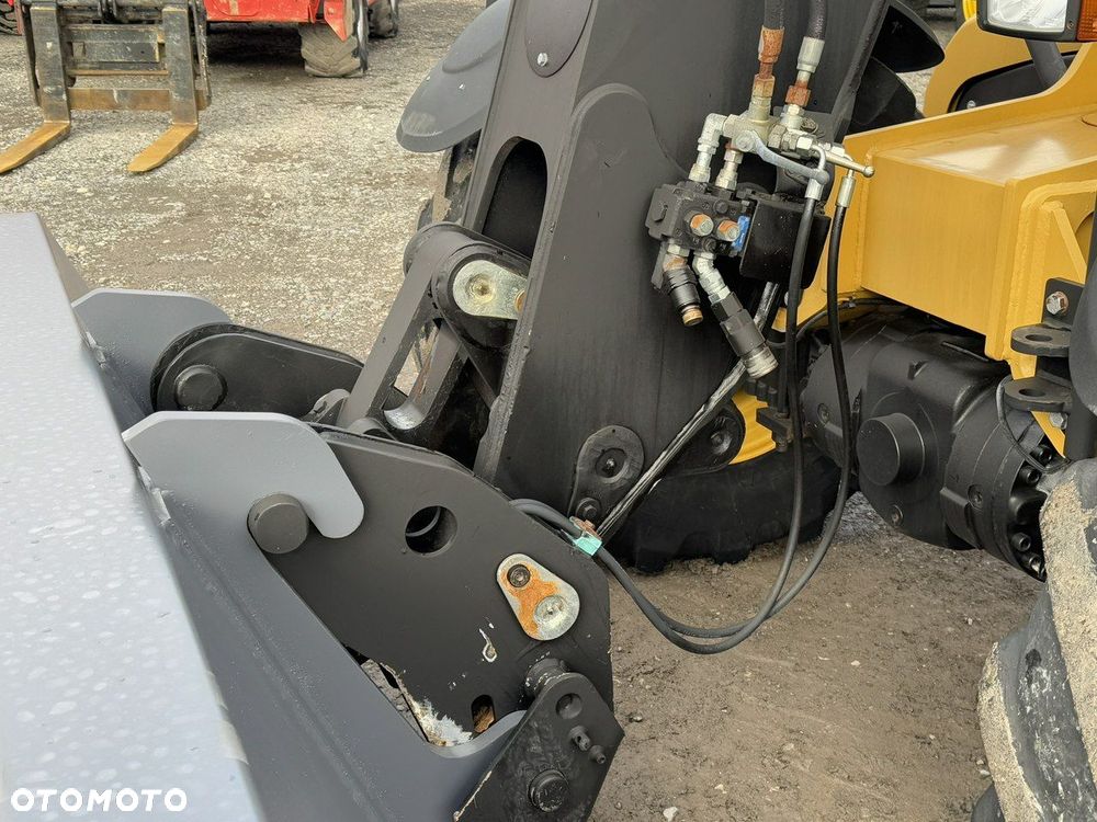 Caterpillar TH337C - 5