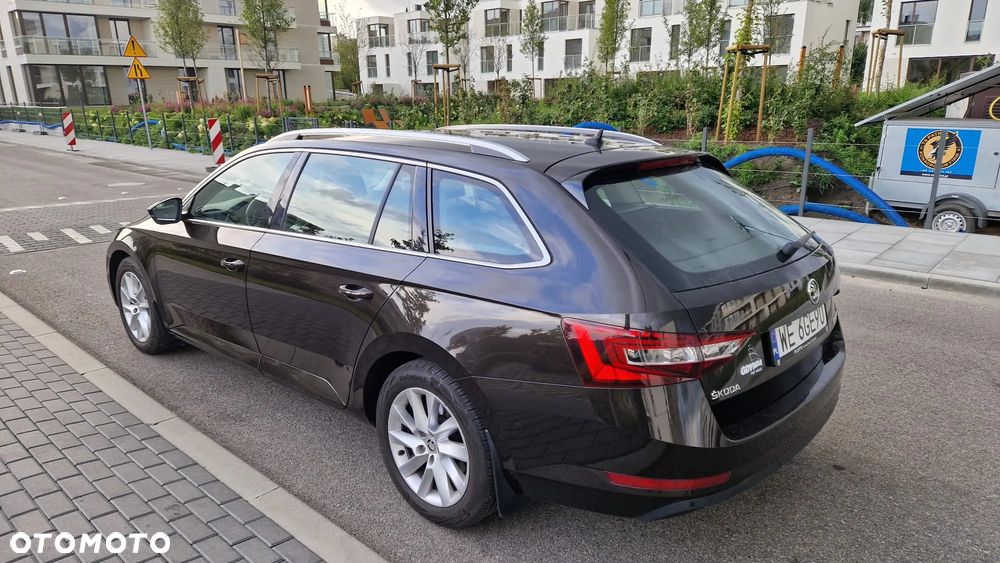 Skoda Superb 2.0 TDI Ambition - 5