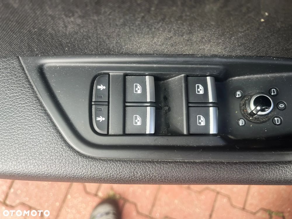 Audi A4 Avant 2.0 TDI S tronic quattro design - 11