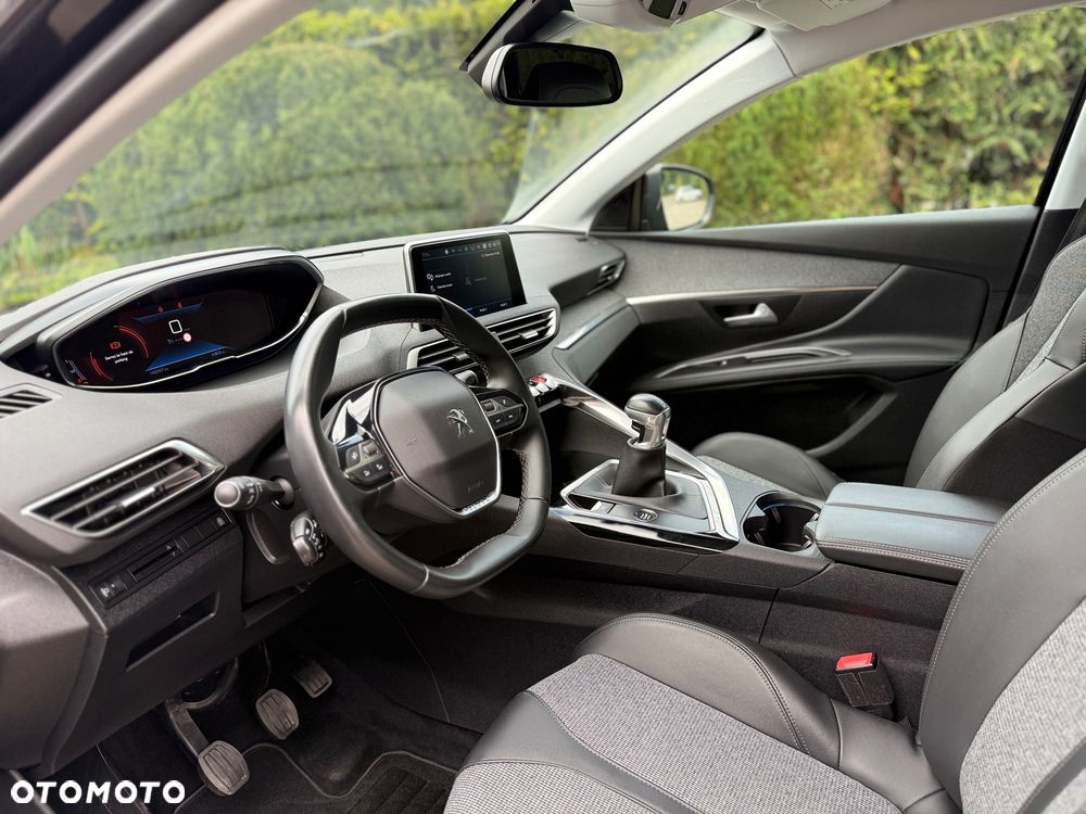 Peugeot 5008 BlueHDi 130 Allure Pack - 26