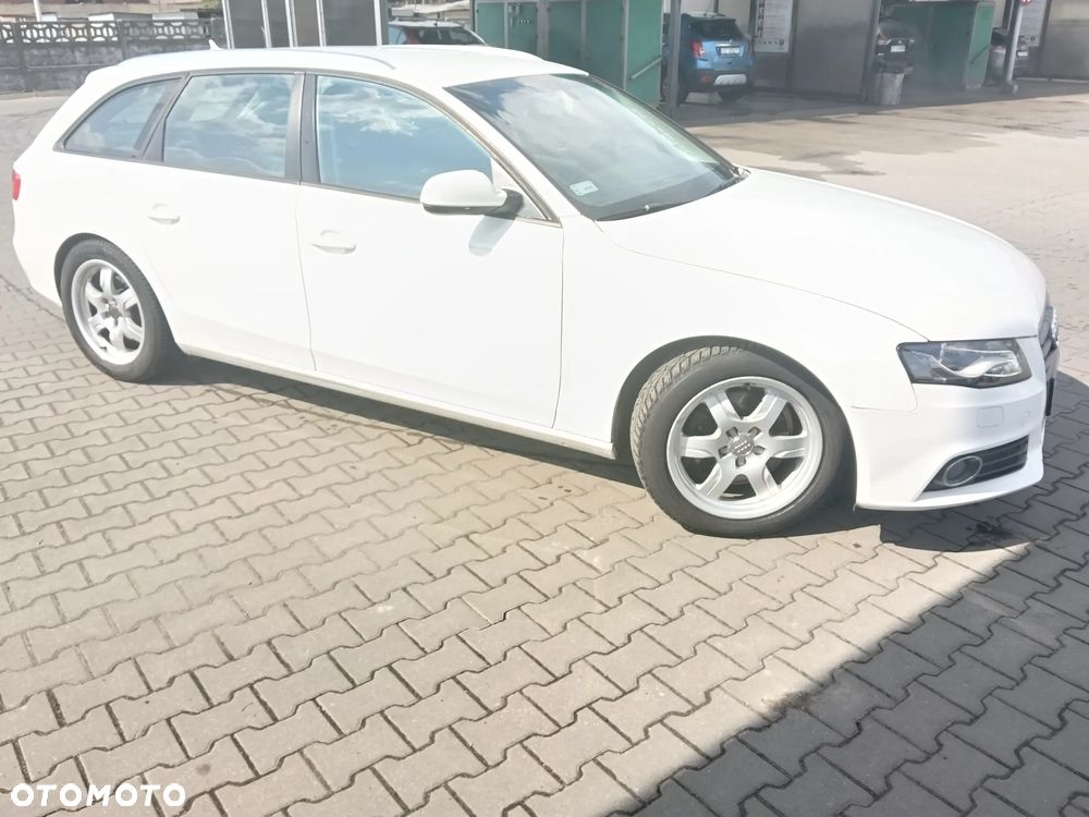Audi A4 Avant 2.0 TDI - 7