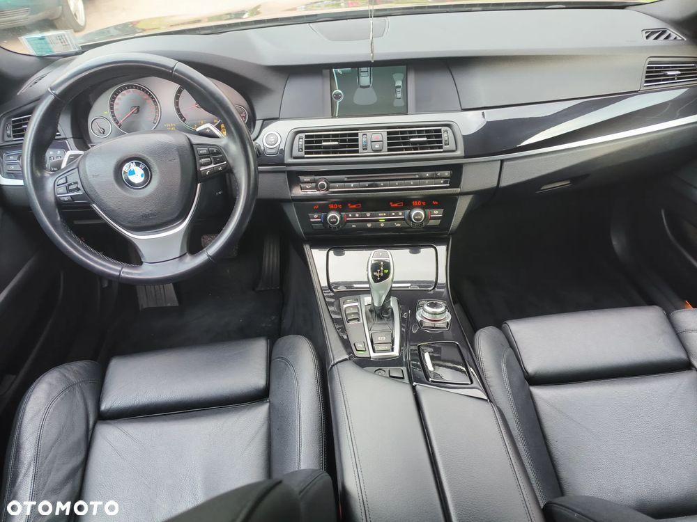 BMW Seria 5 523i Sport-Aut - 5