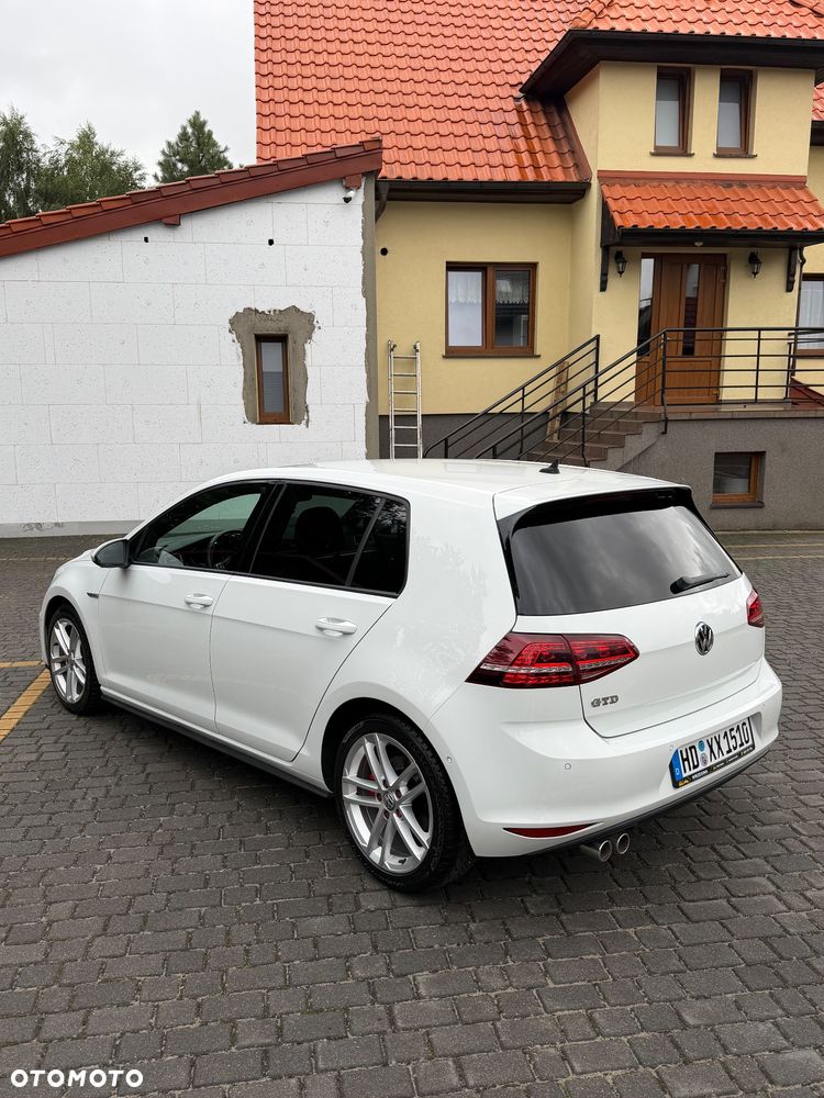 Volkswagen Golf 2.0 TDI BMT GTD - 12