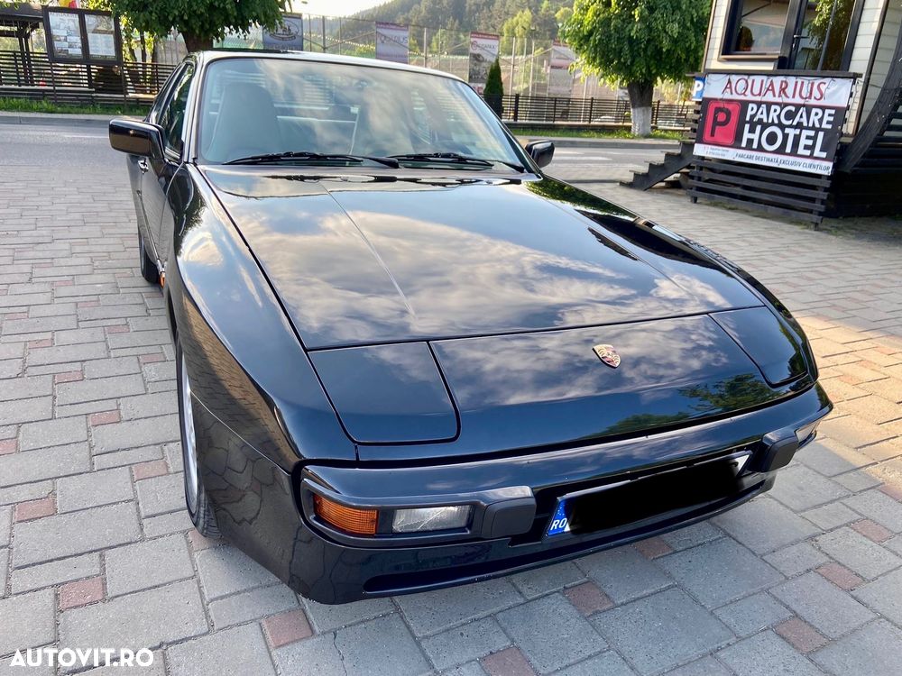 Porsche 944 - 1