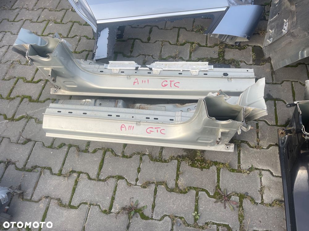 OPEL ASTRA H GTC PRÓG PRAWY LEWY