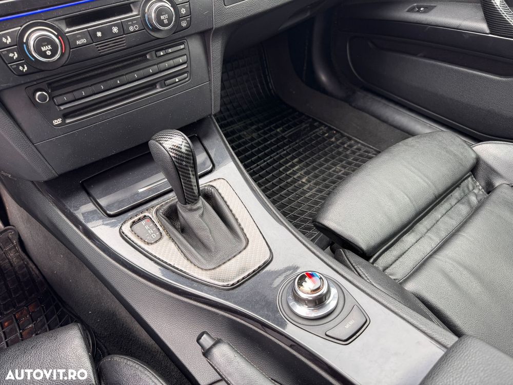 BMW Seria 3 320d Aut. - 12