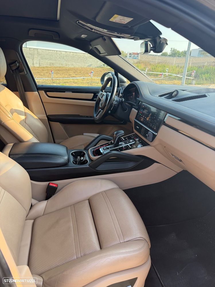 Porsche Cayenne Coupé Platinum Edition - 6