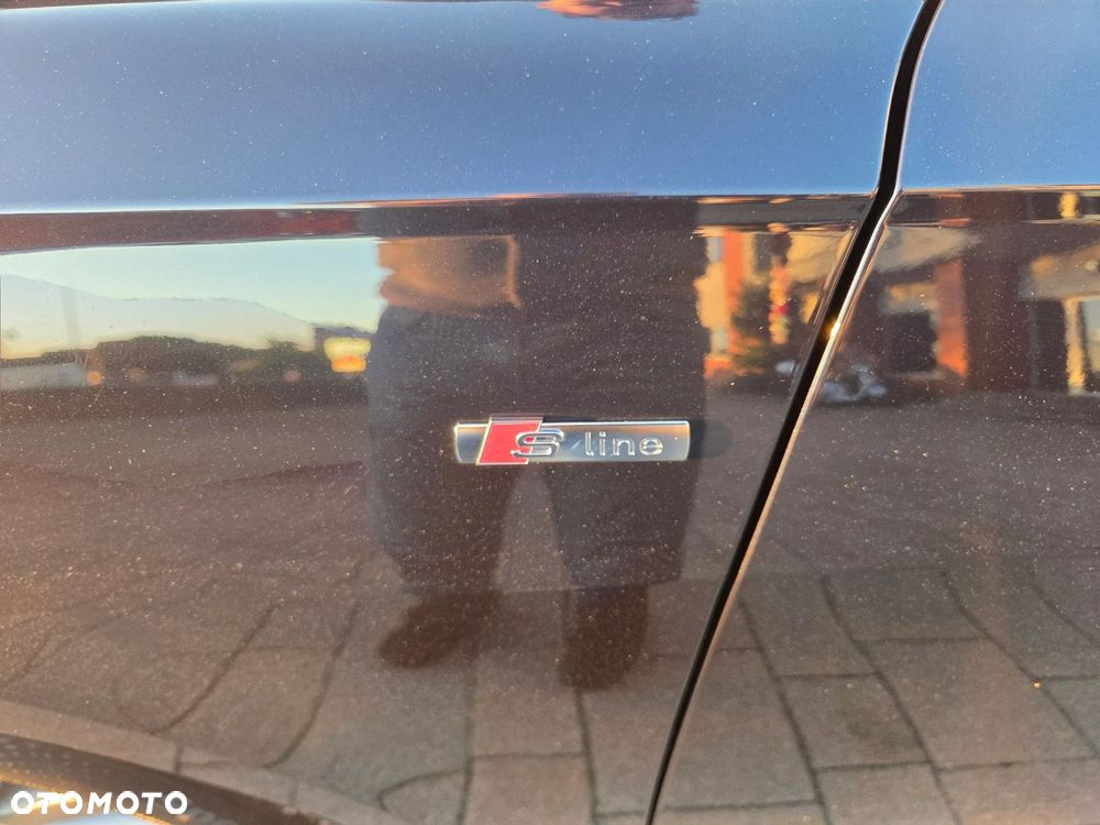 Audi A6 Avant 40 TDI S tronic S line - 16