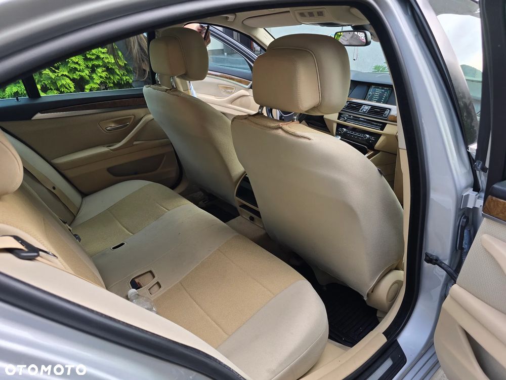 BMW Seria 5 530d xDrive Modern Line - 14