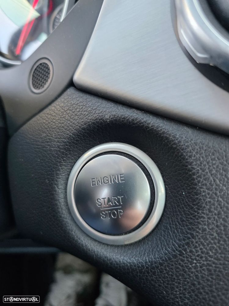 Mercedes-Benz GLA 180 d Urban - 28