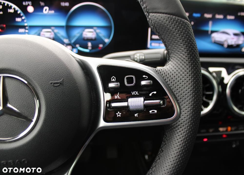 Mercedes-Benz CLA - 16