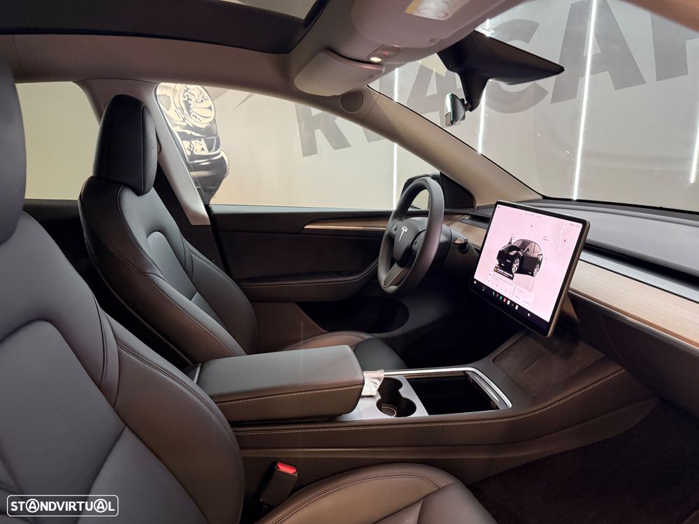 Tesla Model Y Launch Edition Long Range Dual Motor AWD - 7