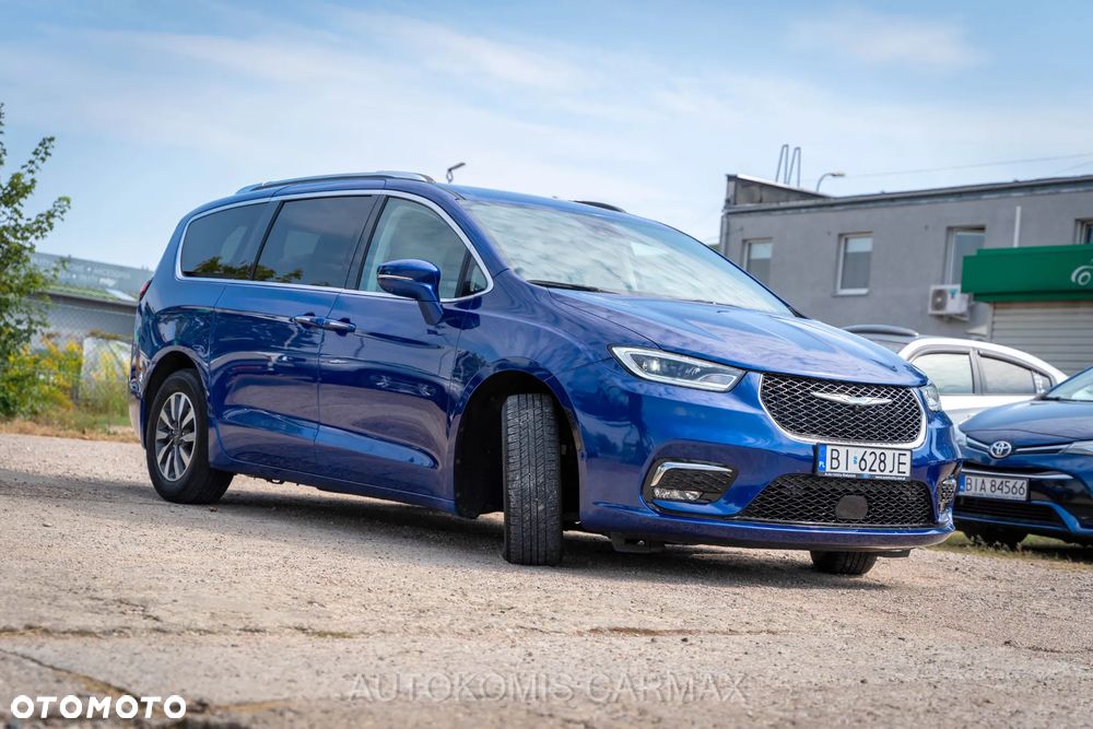 Chrysler Pacifica - 5