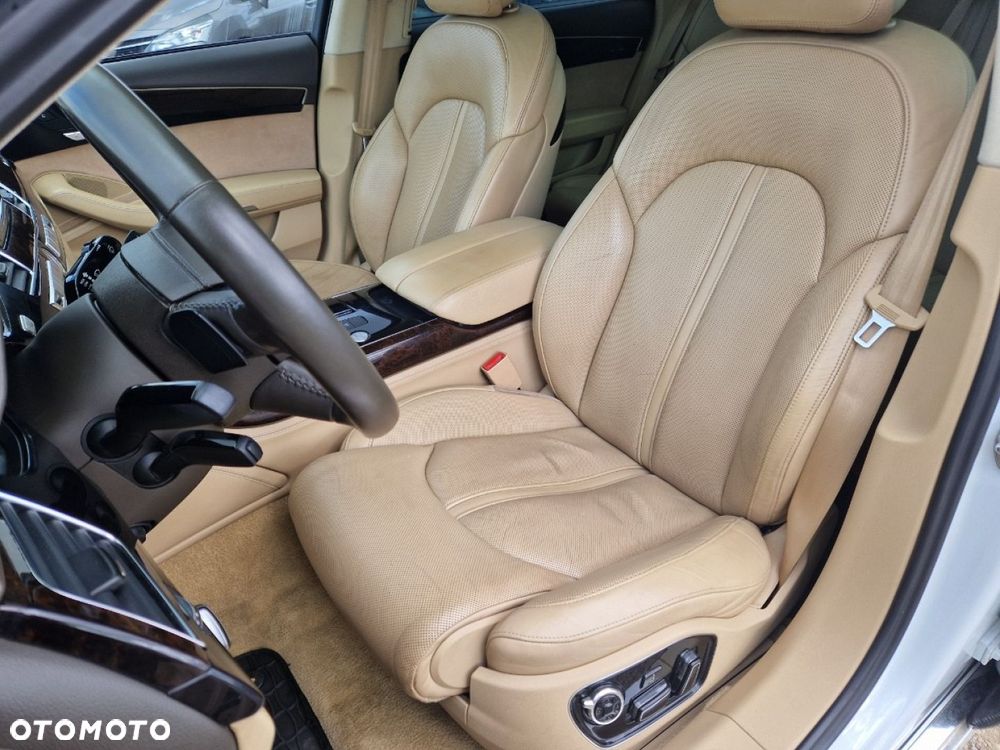 Audi A8 - 12