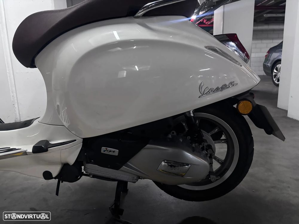 Piaggio Vespa Primavera - 13