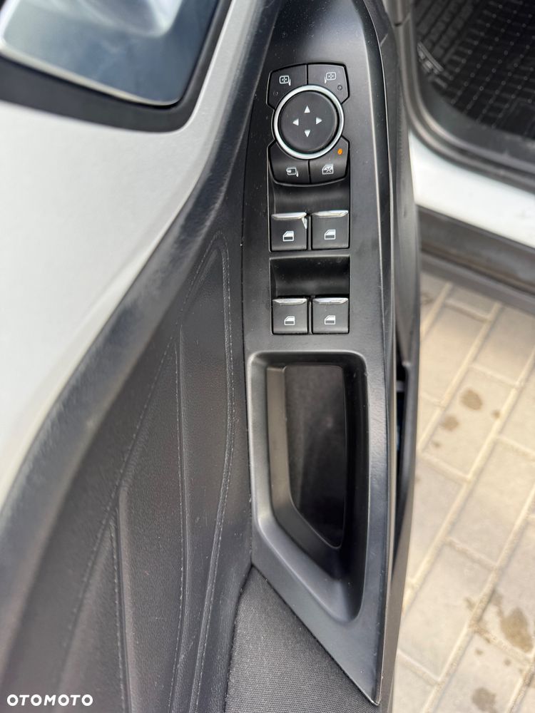 Ford Focus 1.5 TDCi Trend Sport PowerShift - 12