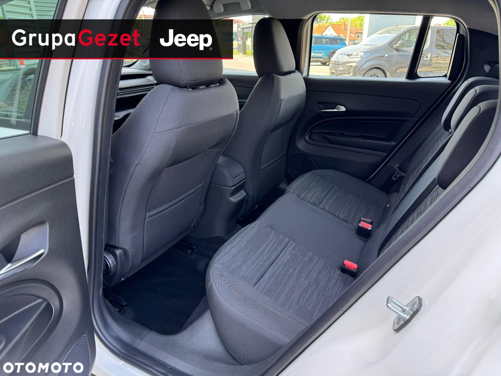 Jeep Avenger - 11