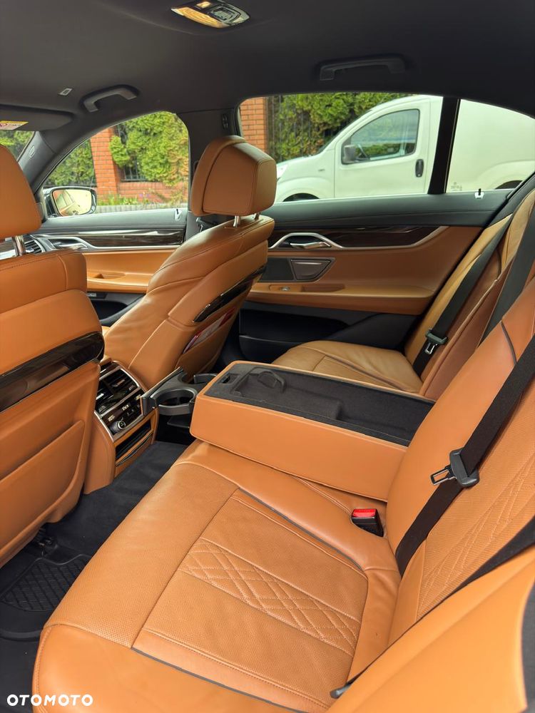 BMW Seria 7 740d xDrive - 7