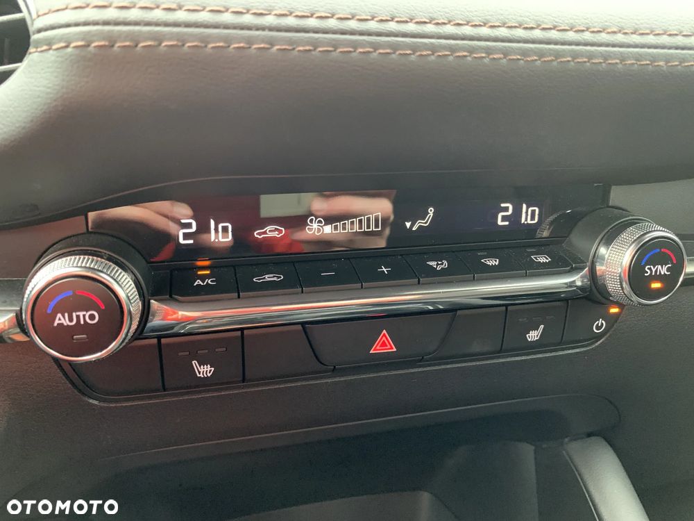 Mazda 3 2.0 mHEV Exclusive Line - 16