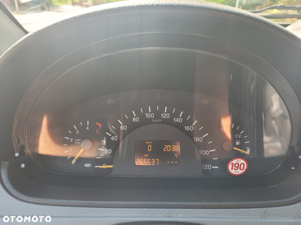 Mercedes-Benz Vito - 5