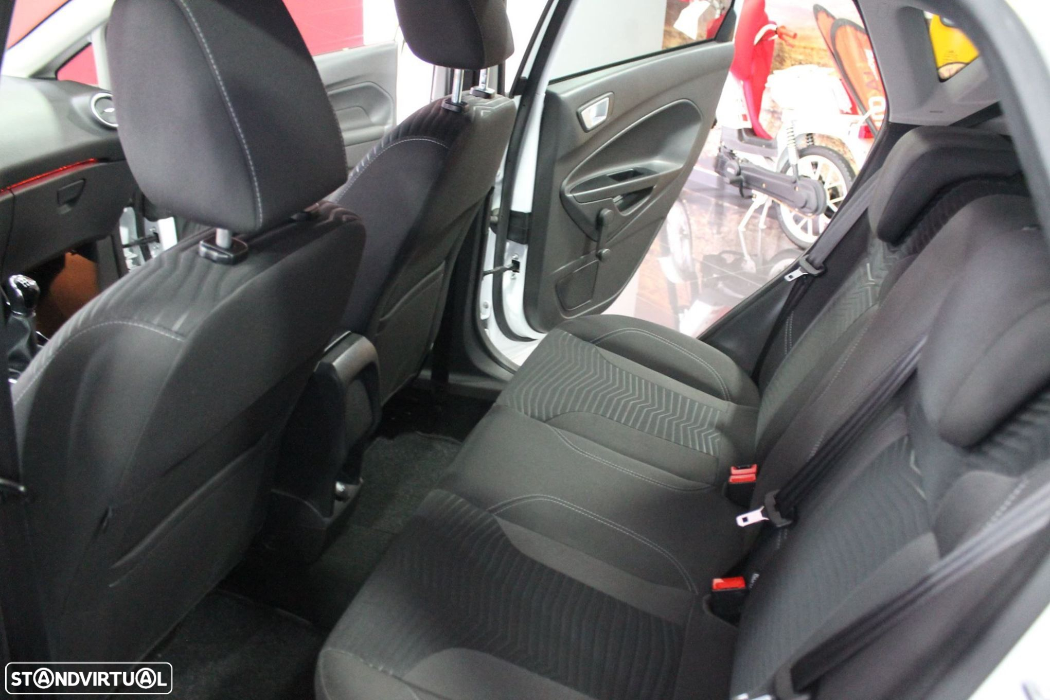 Ford Fiesta 1.5 TDCi Titanium - 20