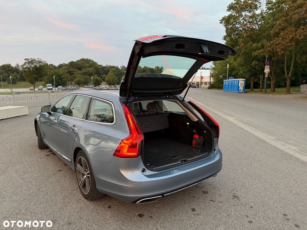 Volvo V90 D4 Inscription - 24
