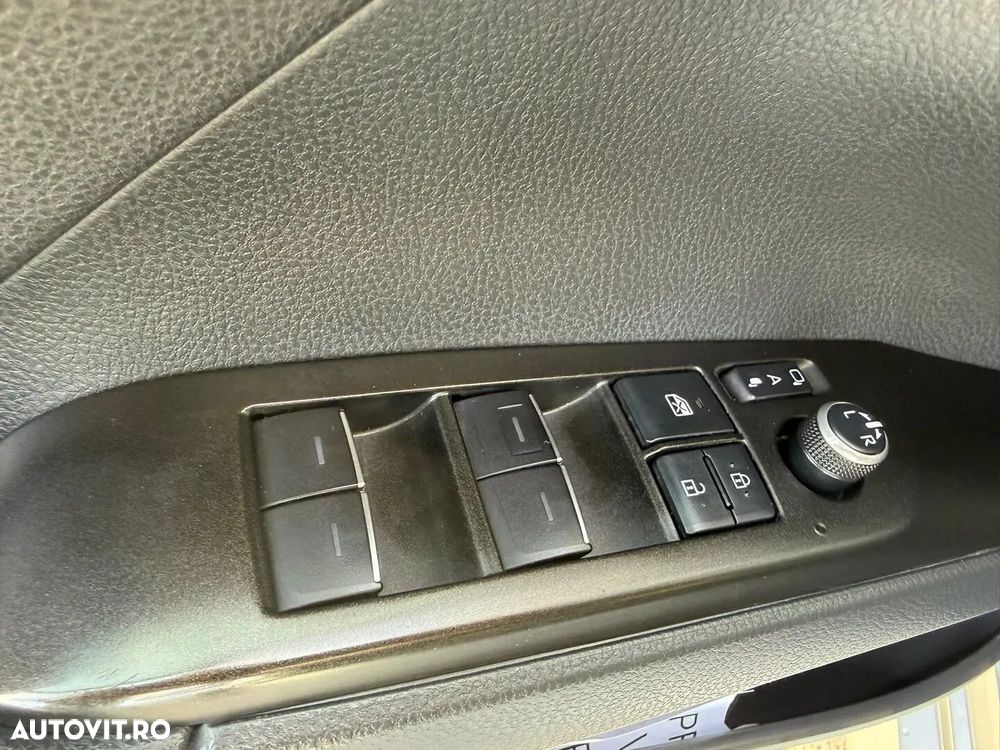 Toyota Camry 2.5 Dynamic - 11
