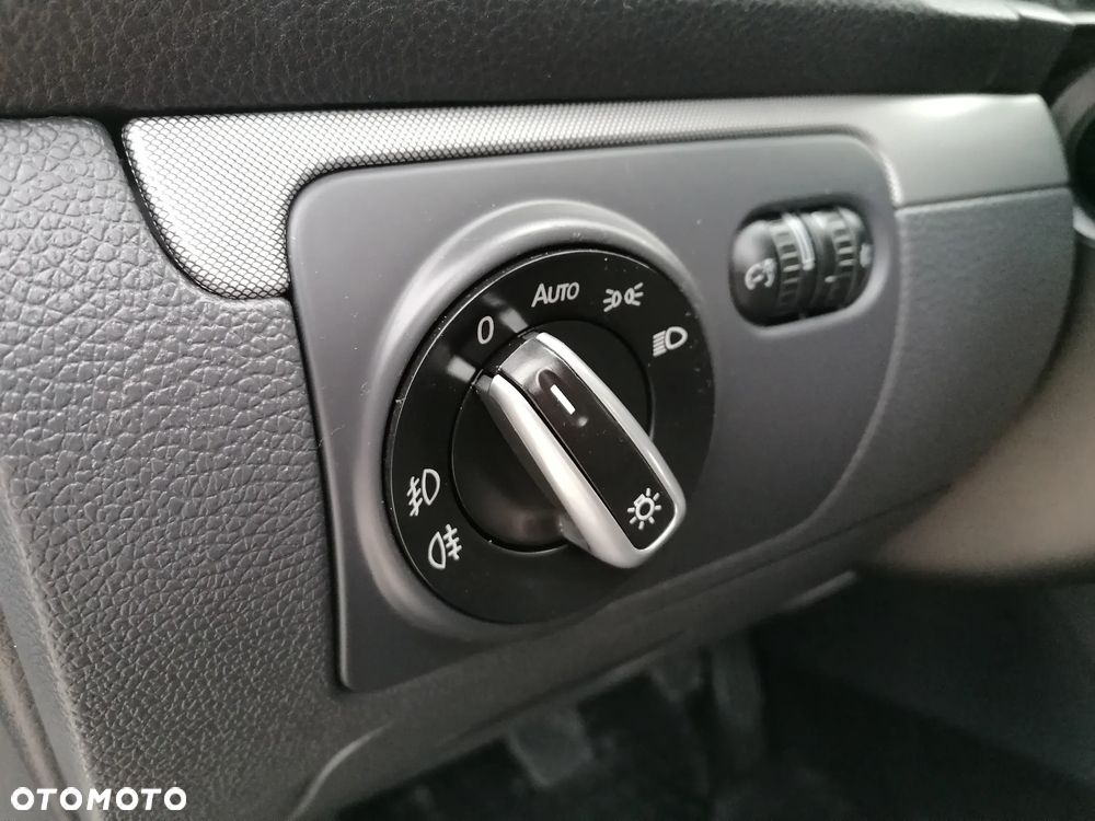 Volkswagen Golf 1.6 Tour - 22