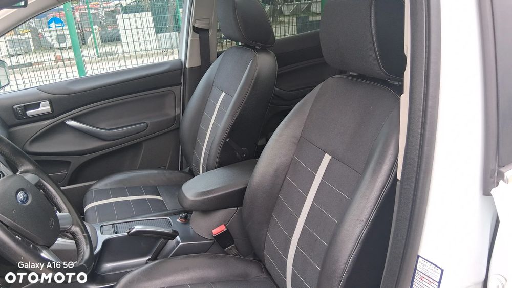 Ford Kuga 2.0 TDCi 4x4 Titanium - 11