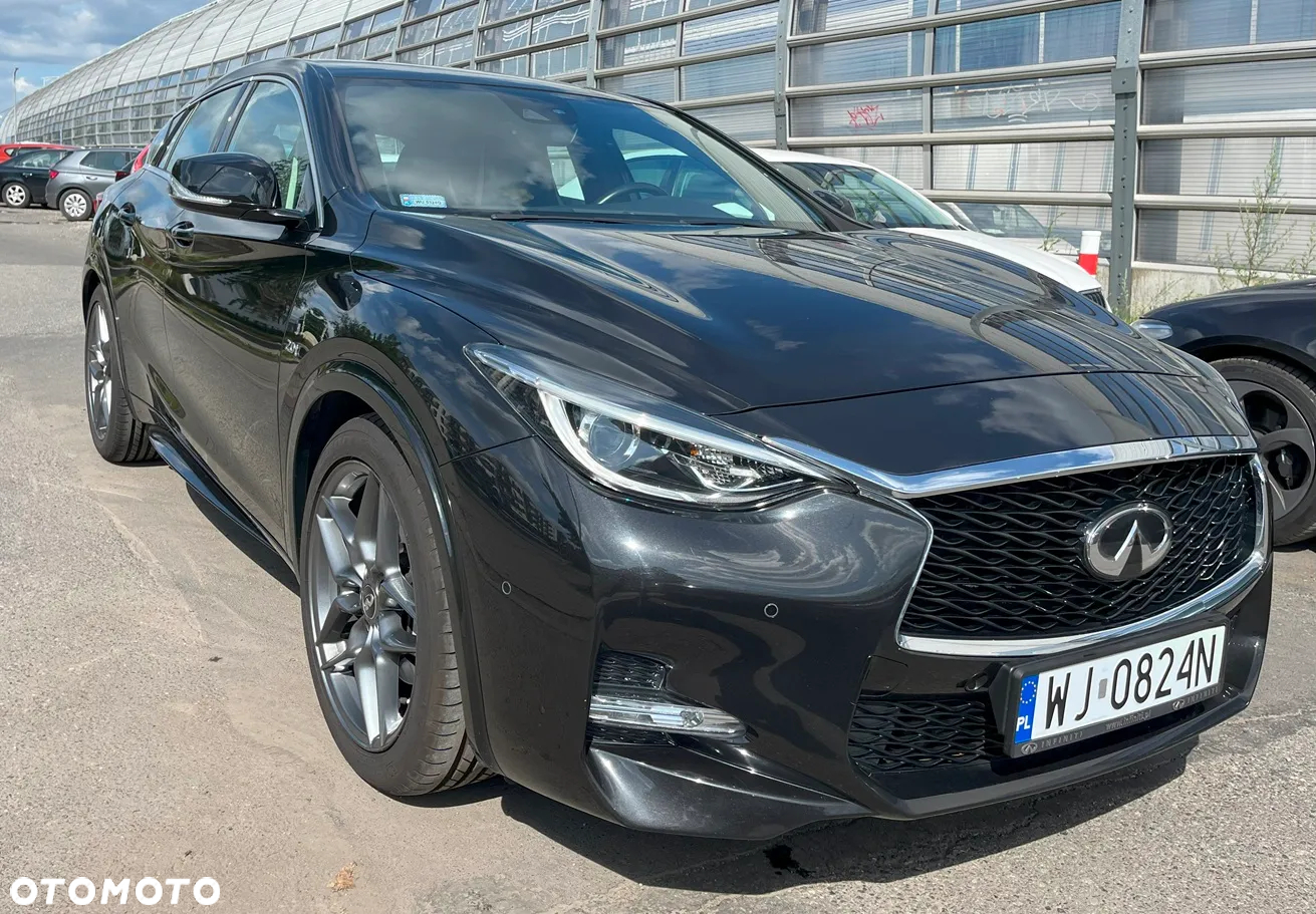 Infiniti Q30 2.0t Sport AWD 7DCT - 3