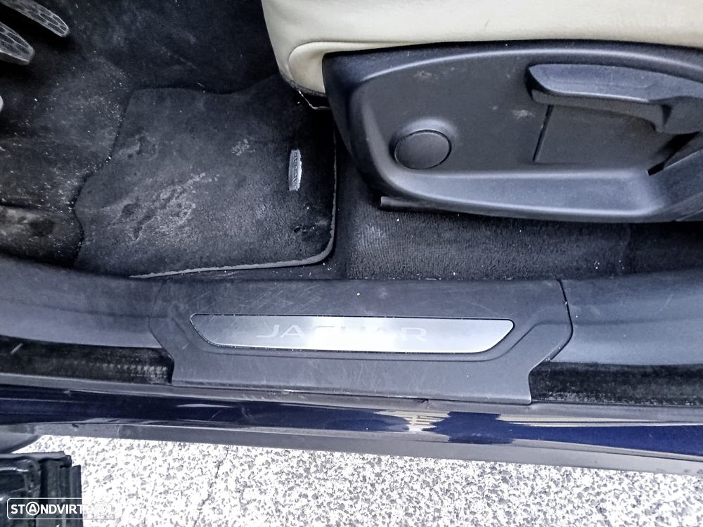 Jaguar F-Pace 2.0 i4D Prestige - 27