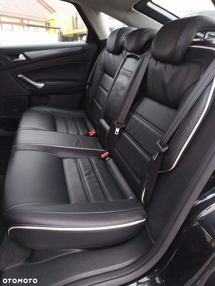 Ford Mondeo 2.0 EcoBoost Titanium X - 21