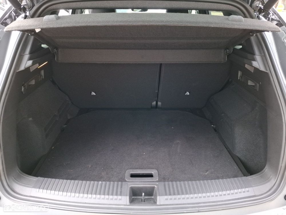 Renault Austral 1.2 E-Tech Techno Espirit - 28