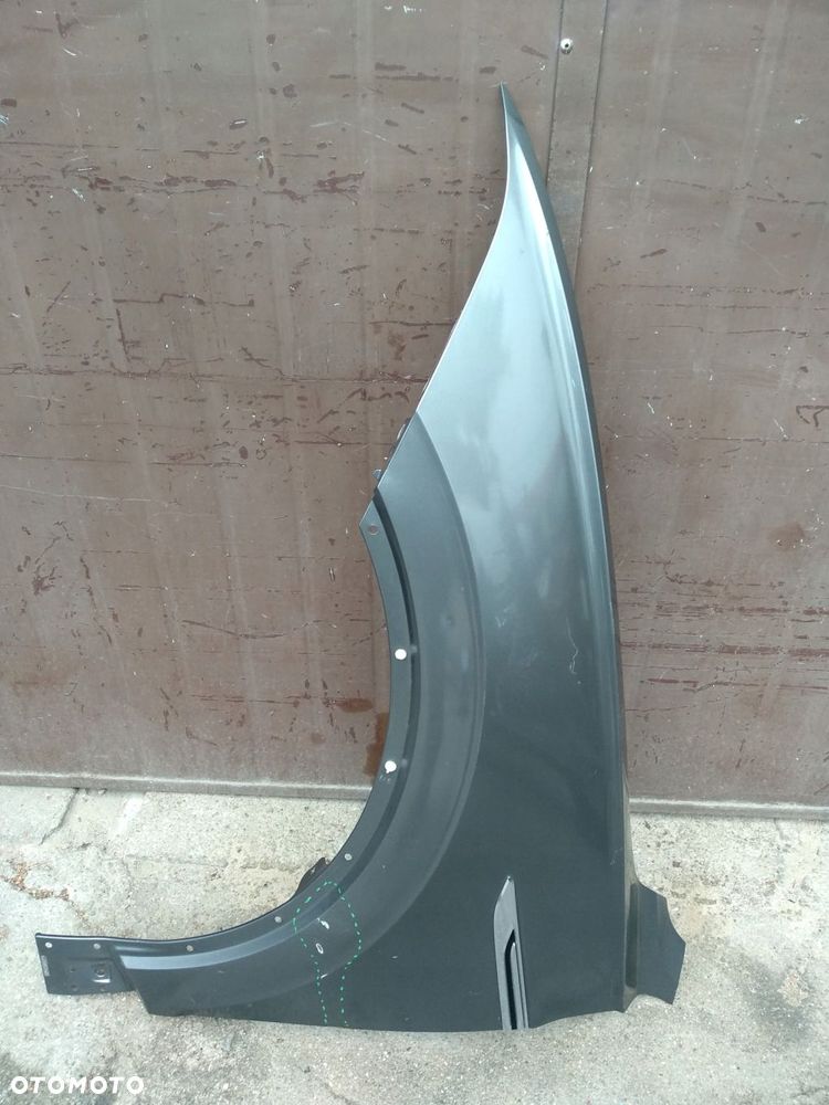 błotnik lewy przód vw touareg iii 760