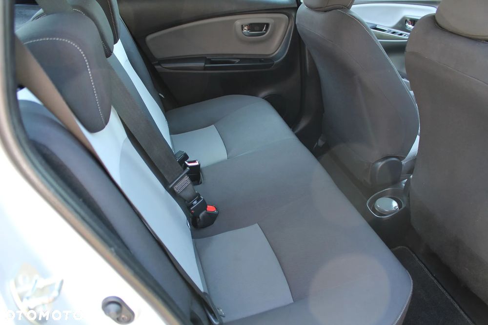 Toyota Yaris 1.0 VVT-i Comfort mit Design-Paket - 22