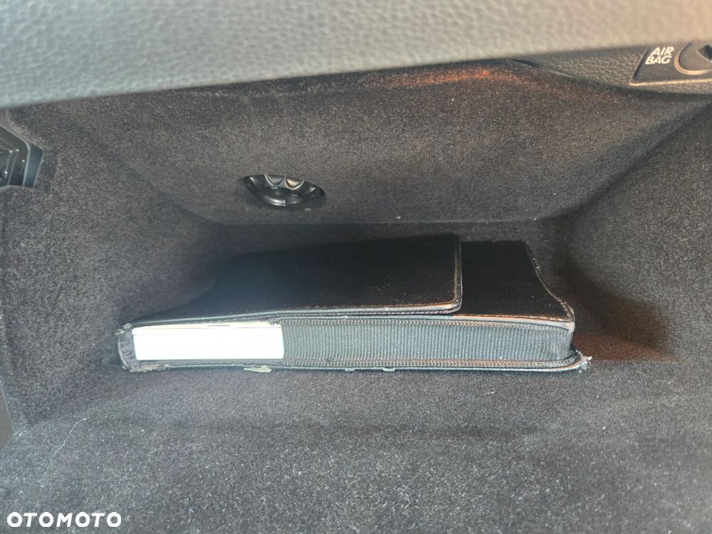 Volkswagen Sharan 2.0 TDI DPF Comfortline - 14