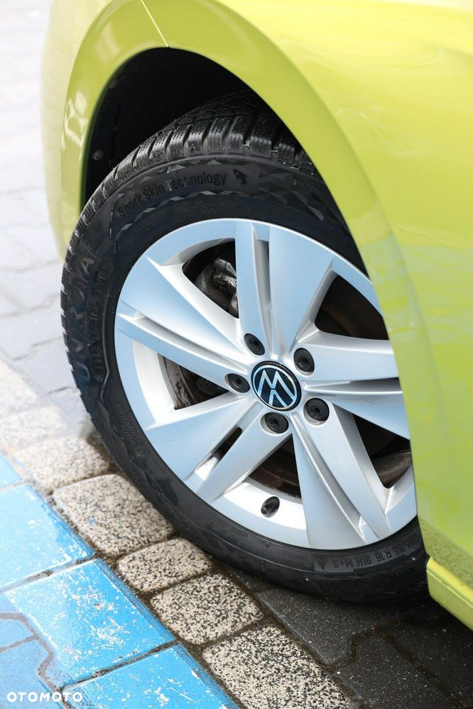 Volkswagen Golf - 34