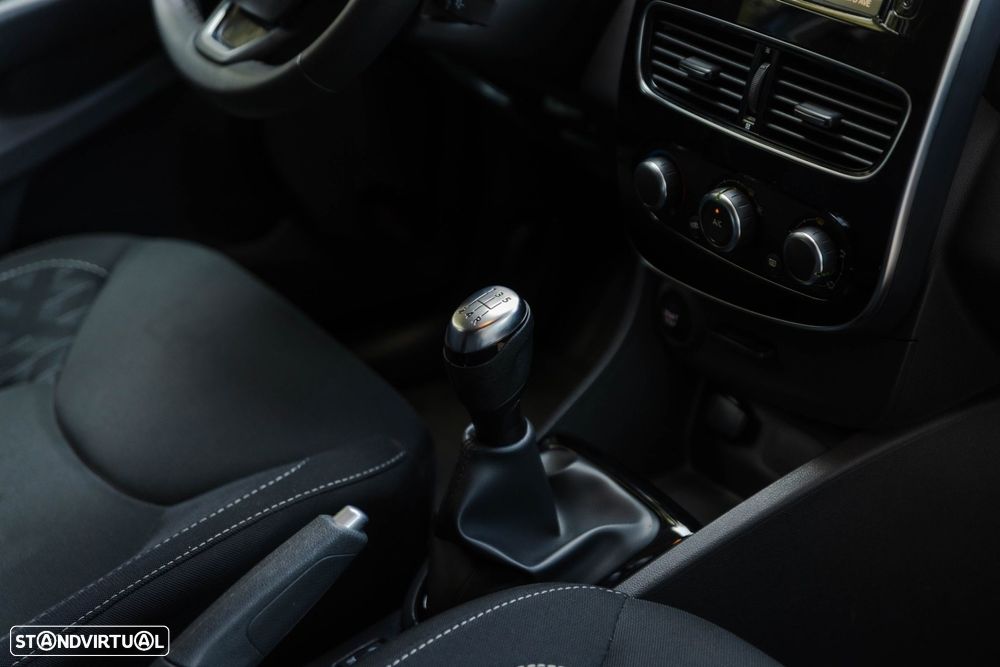Renault Clio Sport Tourer 0.9 TCe Limited - 24