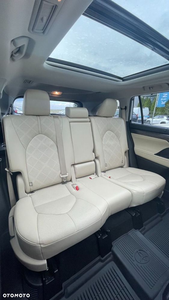 Toyota Highlander - 11