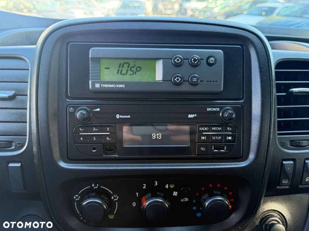 Renault Trafic - 19