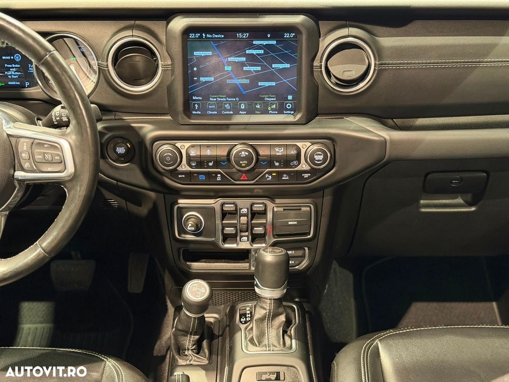 Jeep Wrangler - 34