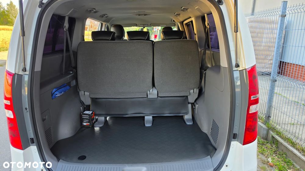 Hyundai H-1 Starex - 11