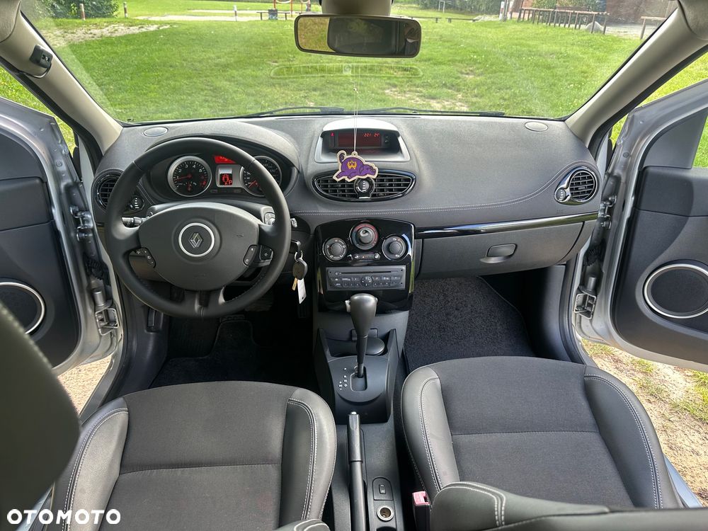 Renault Clio - 33