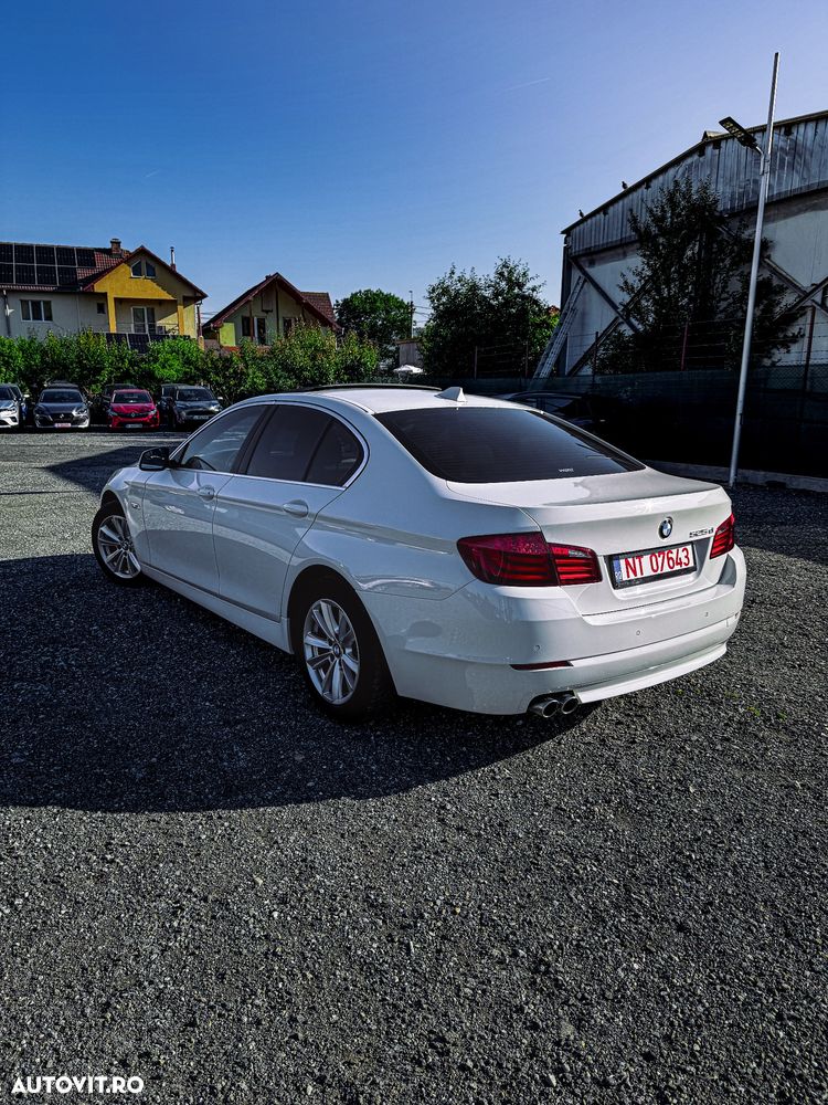 BMW Seria 5 525d Sport-Aut. Modern Line - 9