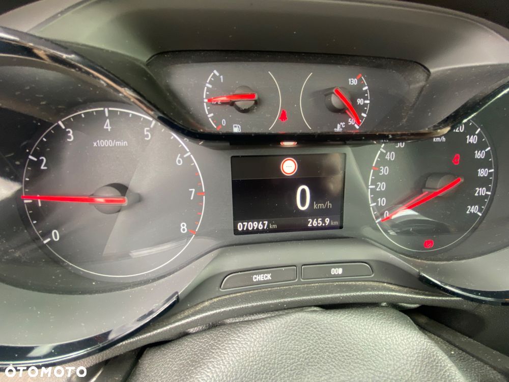 Opel Crossland X 1.2 T Design Line S&S - 6