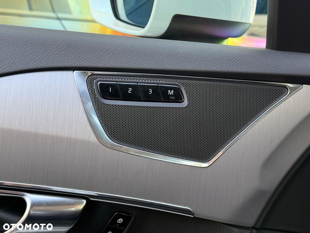 Volvo XC 90 - 28