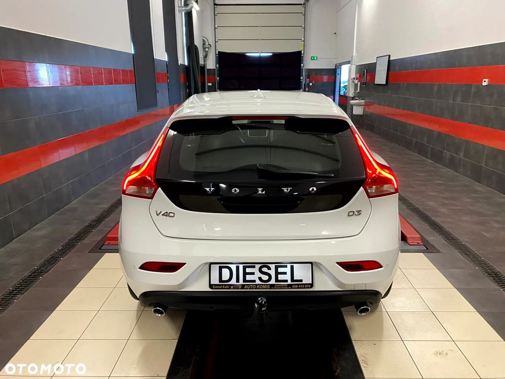 Volvo V40 D3 Drive-E SCR Momentum - 11
