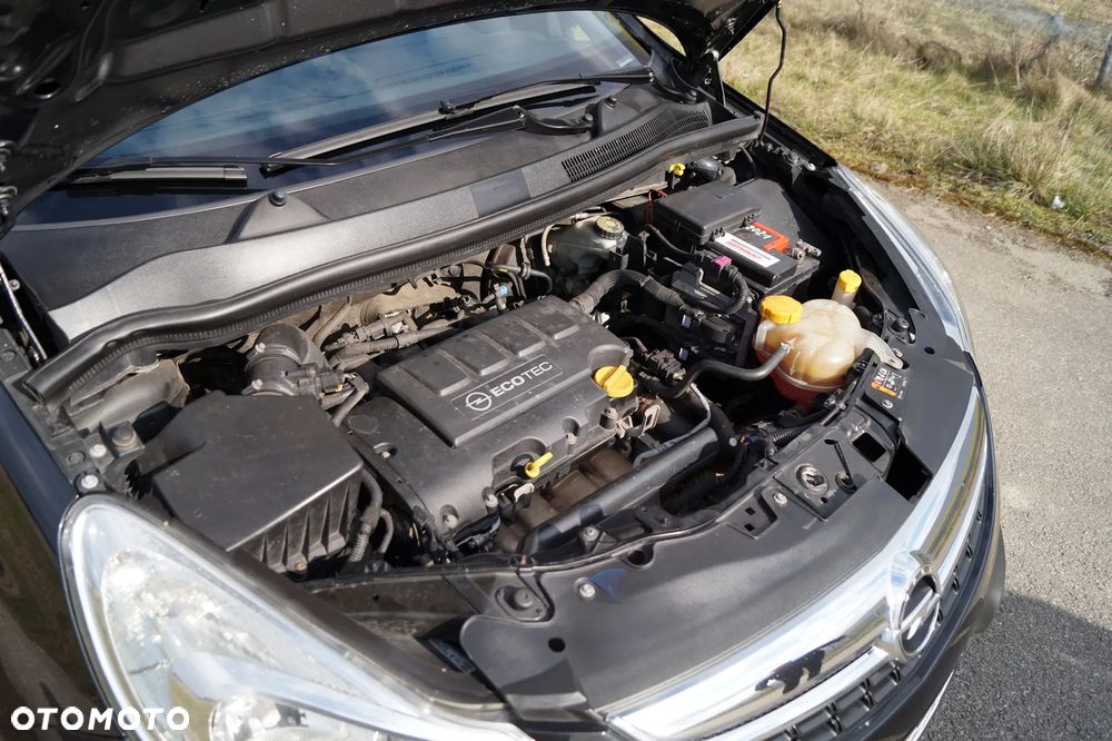 Opel Corsa 1.4 16V Cosmo - 22