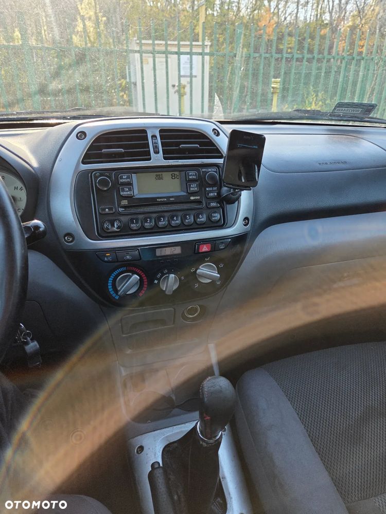 Toyota RAV4 2.0 D-4D 4x4 - 4